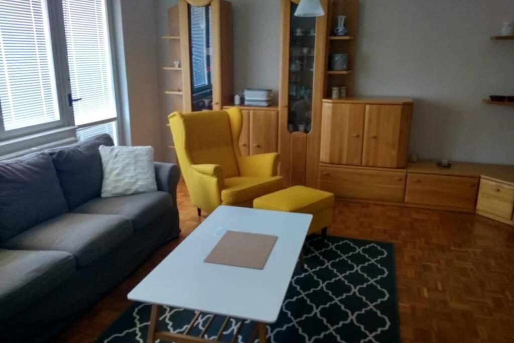 Apartment Se Zahradou V Protivine Protiwin